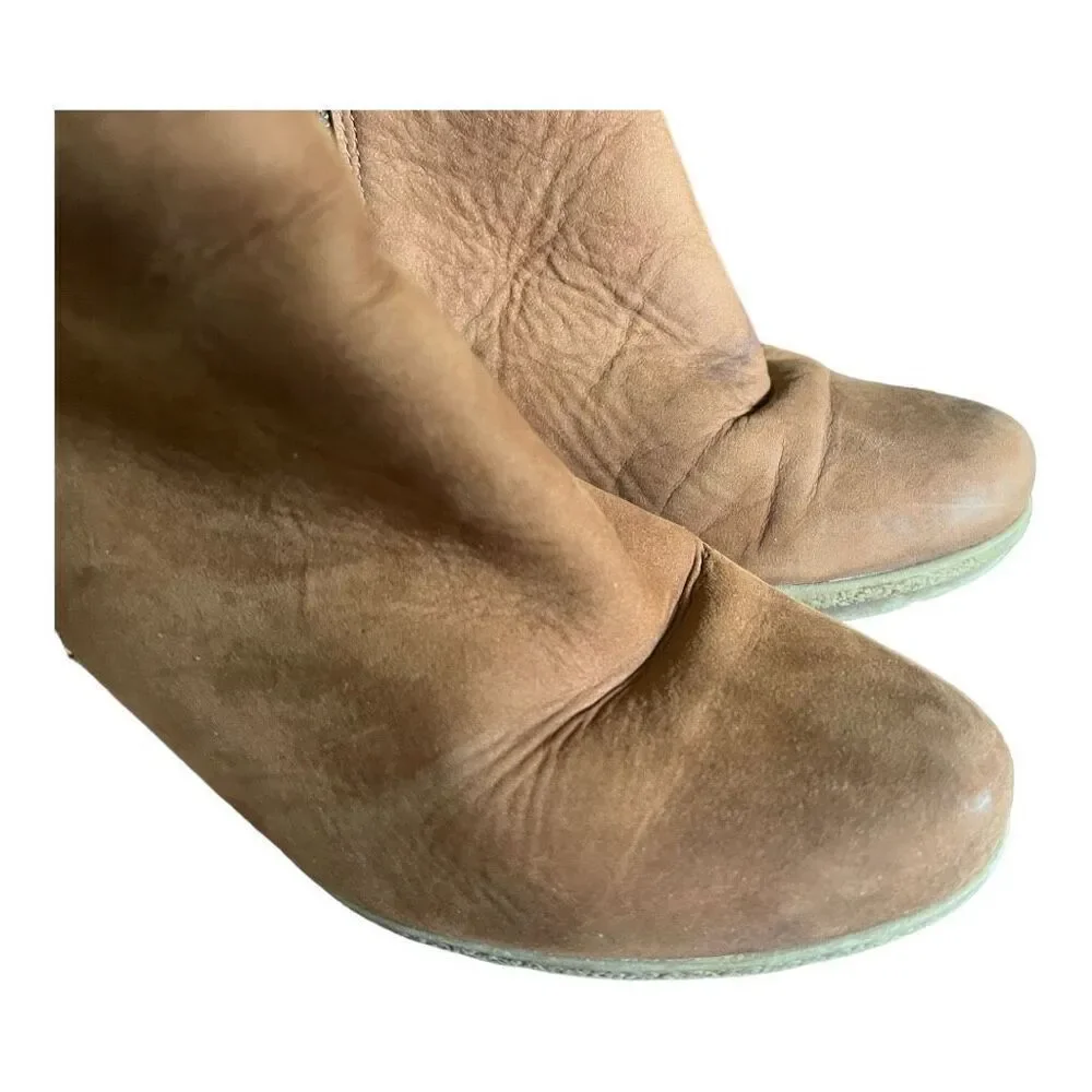 Womens Arka Camel Fleece Lined Leather Heeled Ankle Booties - Sz 10 (40)